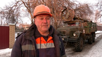 Під обстрілами, в холод і снігопад: як працюють електрики Чернігівщини Під обстрілами, в холод і снігопад: як працюють електрики Чернігівщини
