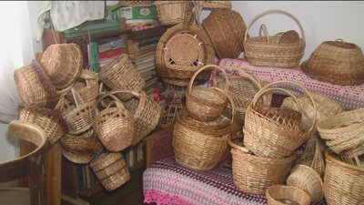 Вироби із лози, без професійного обладнання виготовляє родина Ігушевих із Вінниччини Вироби із лози, без професійного обладнання виготовляє родина Ігушевих із Вінниччини