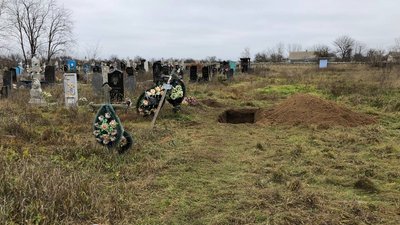 На Херсонщині ексгумували тіла сімох людей На Херсонщині ексгумували тіла сімох людей