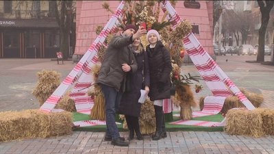На площі Європейській встановили дідух 3,5 метри заввишки