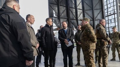 Президент Фінляндії Александр Стубб відвідав місця боїв за аеропорт у Гостомелі