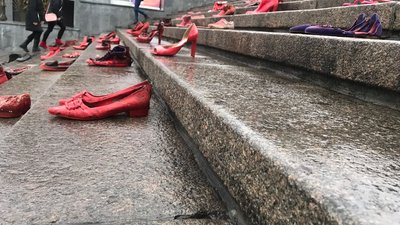 "Зло повинно бути покараним": в Одесі пройшла акція проти домашнього насилля "Зло повинно бути покараним": в Одесі пройшла акція проти домашнього насилля