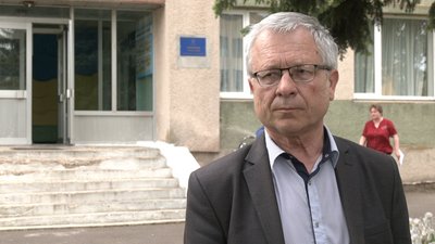 Біля свердловини, що подає воду на Рівне, почали кропити поля. Водоканал бачить порушення Біля свердловини, що подає воду на Рівне, почали кропити поля. Водоканал бачить порушення