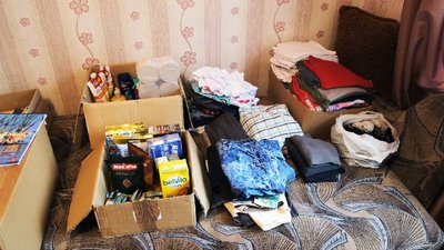 Одяг, засоби гігієни та смаколики: на Вінниччині волонтери благодійного фонду збирають для бійців гумдопомогу