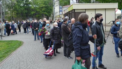 Пускають по двоє та в масках: як проходять роковини 2 травня Одесі Пускають по двоє та в масках: як проходять роковини 2 травня Одесі