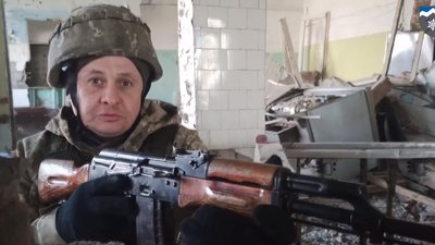 Прикарпатські бійці, які служать в зоні ООС, декламують Шевченка Прикарпатські бійці, які служать в зоні ООС, декламують Шевченка