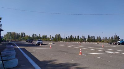 У Миколаєві відкрили новий автомайданчик, де майбутні водії складатимуть практичний іспит