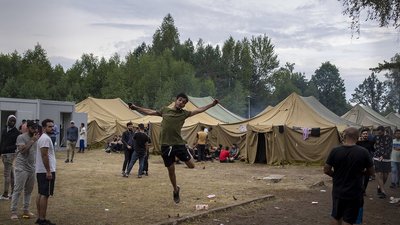 Польща розіслала понад 30 тисяч SMS із закликом до нелегалів повернутися у Білорусь