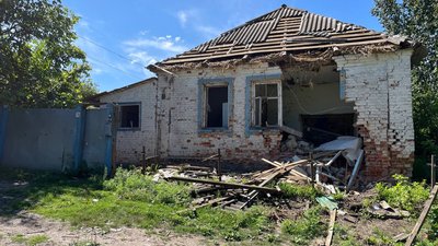 Мешканці прикордонного селища Угроїди на Сумщині розповіли про життя під періодичними обстрілами Мешканці прикордонного селища Угроїди на Сумщині розповіли про життя під періодичними обстрілами