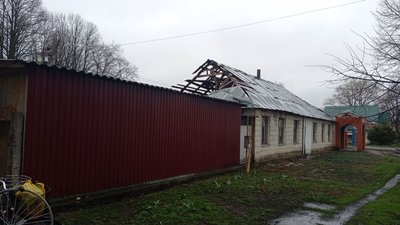 Мешканці Великої Писарівки розповіли про обстріли з боку Росії Мешканці Великої Писарівки розповіли про обстріли з боку Росії