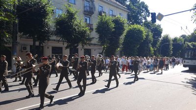 Житомиряни пройшлися вулицями міста патріотичною ходою "Твоя громадянська свідомість" Житомиряни пройшлися вулицями міста патріотичною ходою "Твоя громадянська свідомість"
