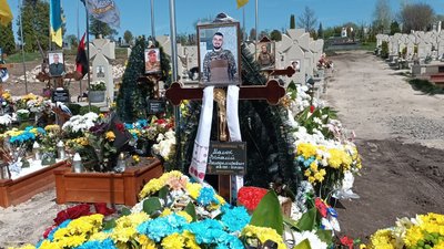 Микулинецьке кладовище, Тернопіль, 9 квітня, 2024 Микулинецьке кладовище, Тернопіль, 9 квітня, 2024