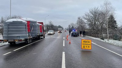 В Луцькому районі під колеса авто потрапила шестирічна дитина: дівчинка у важкому стані