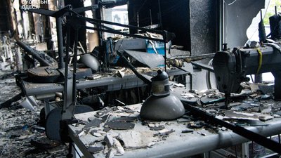 "В мене ком в горлі був": історія підприємців, які втратили виробництво через ракетний удар по Одесі. ФОТО. ВІДЕО "В мене ком в горлі був": історія підприємців, які втратили виробництво через ракетний удар по Одесі. ФОТО. ВІДЕО