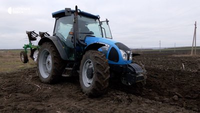 Слюсарки і трактористки: як на Одещині жінки опановують "чоловічі" професії Слюсарки і трактористки: як на Одещині жінки опановують "чоловічі" професії