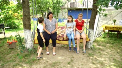 Сім'я Погорільчуків із Житомира виховує 10 дітей, 9 з яких – прийомні