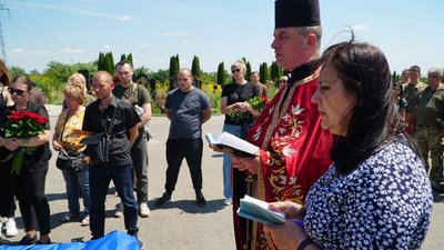 "Дуже працьовитий, дуже цілеспрямований".У Дніпрі попрощалися з загиблим бійцем, майстром спорту Денисом Борейком "Дуже працьовитий, дуже цілеспрямований".У Дніпрі попрощалися з загиблим бійцем, майстром спорту Денисом Борейком