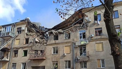 Російські війська вранці 6 вересня обстріляли Харків: зруйнована багатоповерхівка