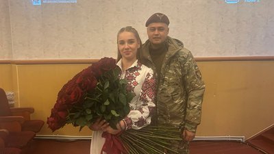На Черкащині військовий освідчився волонтерці