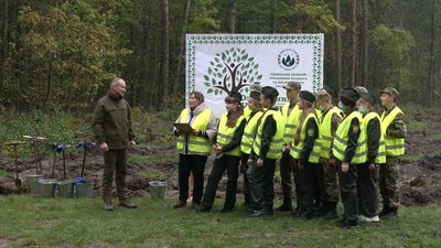 215 тисяч дерев: на Рівненщині долучились до всеукраїнської акції озеленення 215 тисяч дерев: на Рівненщині долучились до всеукраїнської акції озеленення