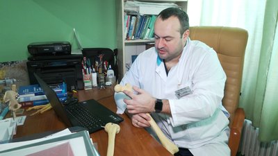 Ожеледиця у Харкові: 22 людей ушпиталили з травмами Ожеледиця у Харкові: 22 людей ушпиталили з травмами