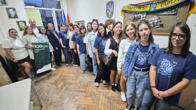 Представники української діаспори з Аргентини з тернопільськими сумівцями, СУМ