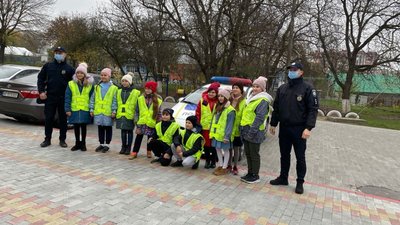 Правоохоронці Тернополя навчали школярів правилам дорожнього руху