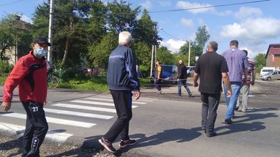 Півсотні прикарпатців перекрили трасу національного значення Н-10 у Болехові Півсотні прикарпатців перекрили трасу національного значення Н-10 у Болехові