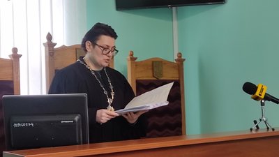 Суд відмовив директору ринку з Коростишева у позові стягнути гроші з приватних підприємців за оренду земельних ділянок Суд відмовив директору ринку з Коростишева у позові стягнути гроші з приватних підприємців за оренду земельних ділянок