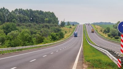 На Хмельниччині перекриють одну зі смуг руху на трасі М-30