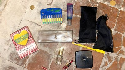 Переодягнувся і сховав гроші в шкарпетки: у Рівному затримали підозрюваного в грабежі Переодягнувся і сховав гроші в шкарпетки: у Рівному затримали підозрюваного в грабежі