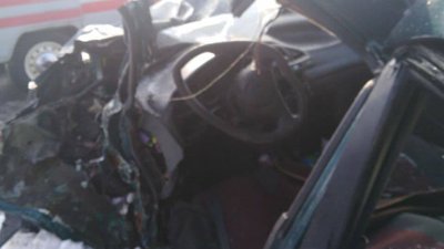 На Чернігівщині мікроавтобус зіткнувся з легковиком: до лікарні забрали трьох людей На Чернігівщині мікроавтобус зіткнувся з легковиком: до лікарні забрали трьох людей
