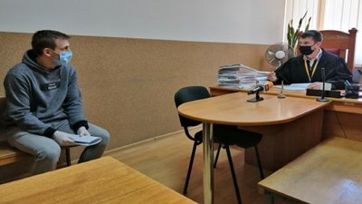 У Тернопільському суді розглядають позовну заяву тернополянина, якого затримали патрульні У Тернопільському суді розглядають позовну заяву тернополянина, якого затримали патрульні