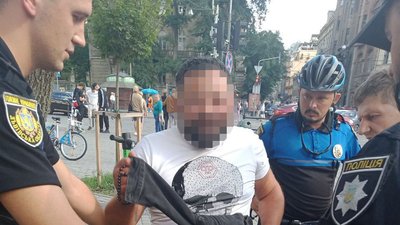 Чоловіка затримали правоохоронці