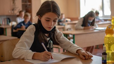 У Чернівцях на гуртку безкоштовно навчають китайської мови