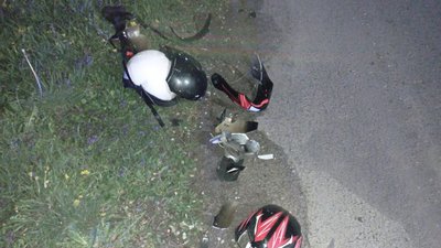 Аварія у Коршеві — діти наїхали мотоциклом на пішохода Аварія у Коршеві — діти наїхали мотоциклом на пішохода