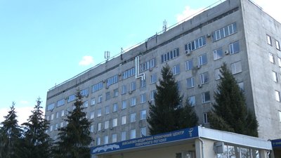 До шпиталю у Харкові доставили військових, які підірвались на автомобілі в зоні ООС