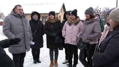 Батьки учнів Переспівського ліцею, які обурені відсутністю шкільного автобуса Батьки учнів Переспівського ліцею, які обурені відсутністю шкільного автобуса