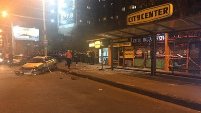 В Одесі судитимуть водія, авто якого влетіло в натовп на зупинці В Одесі судитимуть водія, авто якого влетіло в натовп на зупинці