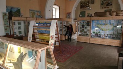Музей чи церква? У Коропі на Чернігівщині — дві парафії ПЦУ, проте жодного храму для них: чи є вихід із ситуації Музей чи церква? У Коропі на Чернігівщині — дві парафії ПЦУ, проте жодного храму для них: чи є вихід із ситуації