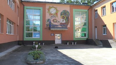 Нацполіція забороняє, міськрада дозволяє, Марцінків просить - як працюють дитсадки у Франківську