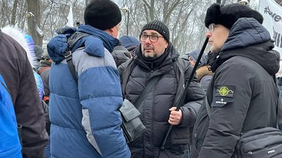 "SaveФОП" день другий. Через мітинг підприємців Раду взяли під посилену охорону "SaveФОП" день другий. Через мітинг підприємців Раду взяли під посилену охорону
