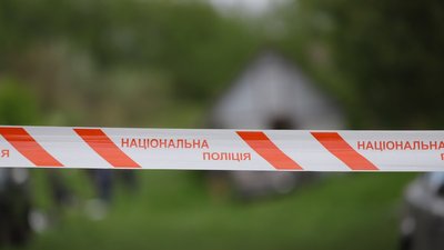 “Побив лопатою і намагався спалити”: на Одещині чоловіка підозрюють у вбивстві