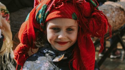 Танці з шаблями та торт з млинців: як у Черкасах святкували Колодія Танці з шаблями та торт з млинців: як у Черкасах святкували Колодія