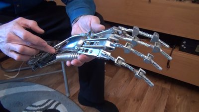 Ексклюзивні сувеніри без схем та креслень: бахмутянин створює вироби в стилі стімпанк Ексклюзивні сувеніри без схем та креслень: бахмутянин створює вироби в стилі стімпанк