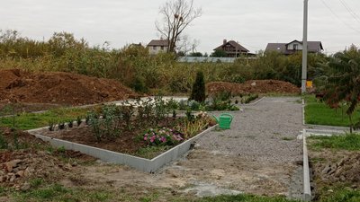 У Полтаві родина облаштовує парк У Полтаві родина облаштовує парк