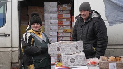 Під обстрілами, але з вірою у краще: як живуть у Семенівці на Чернігівщині, що за 12 км від кордону з Росією Під обстрілами, але з вірою у краще: як живуть у Семенівці на Чернігівщині, що за 12 км від кордону з Росією