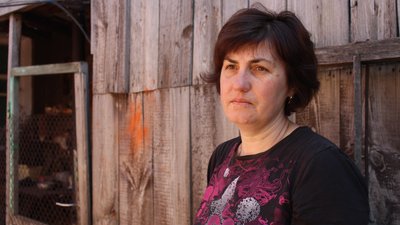 "Свист такий, і відразу лупонуло": мешканці Угроїдів на Сумщині розповіли про російський обстріл "Свист такий, і відразу лупонуло": мешканці Угроїдів на Сумщині розповіли про російський обстріл