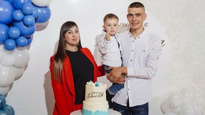Вдова загиблого бійця з Кіровоградщини просить посмертно присвоїти чоловіку звання Героя України Вдова загиблого бійця з Кіровоградщини просить посмертно присвоїти чоловіку звання Героя України