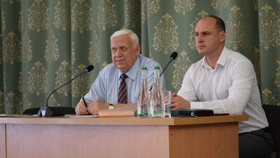 Ректор Миколаївського національного аграрного університету В'ячеслав Шебанін (ліворуч) Ректор Миколаївського національного аграрного університету В'ячеслав Шебанін (ліворуч)